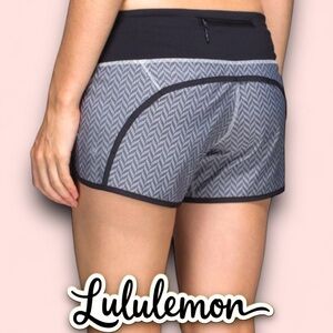 Lululemon Run Times Short Giant Herringbone Chevron Print Gray Black